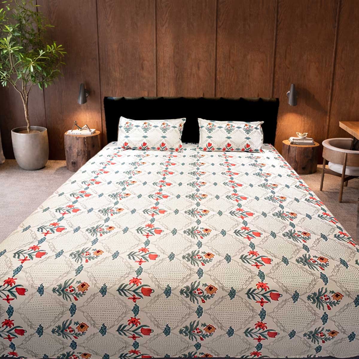 SENORA Rosy Floral Bedsheet