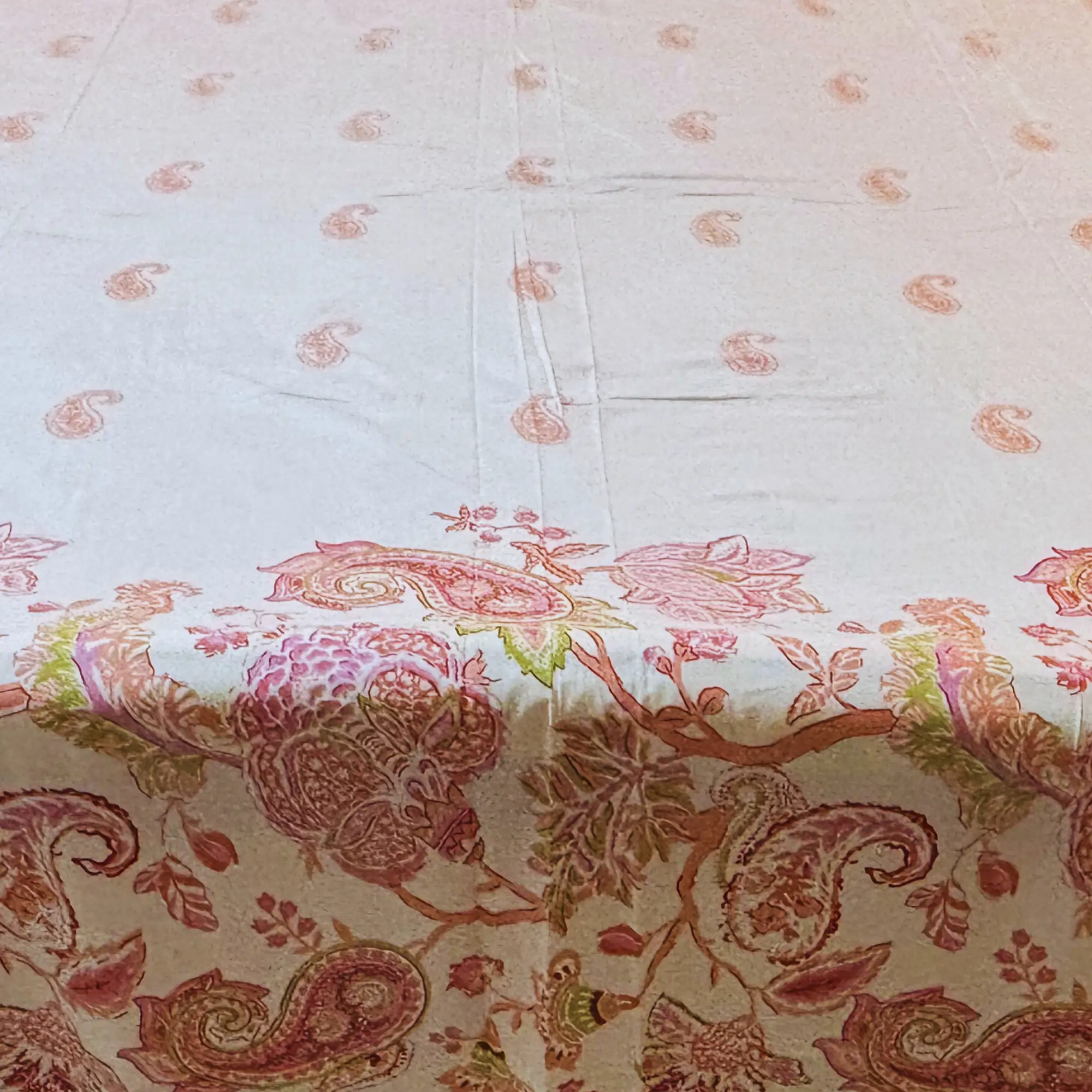 floral-bedroom-bedsheet
