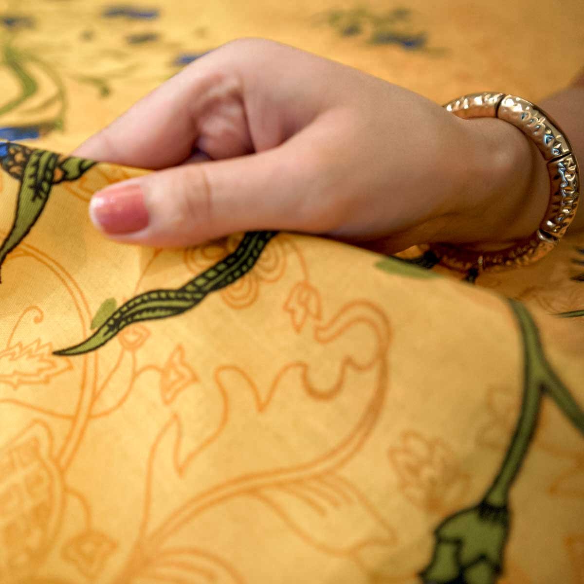 SENORA Cotton Floral King Size Bedsheet – Yellow with Blue